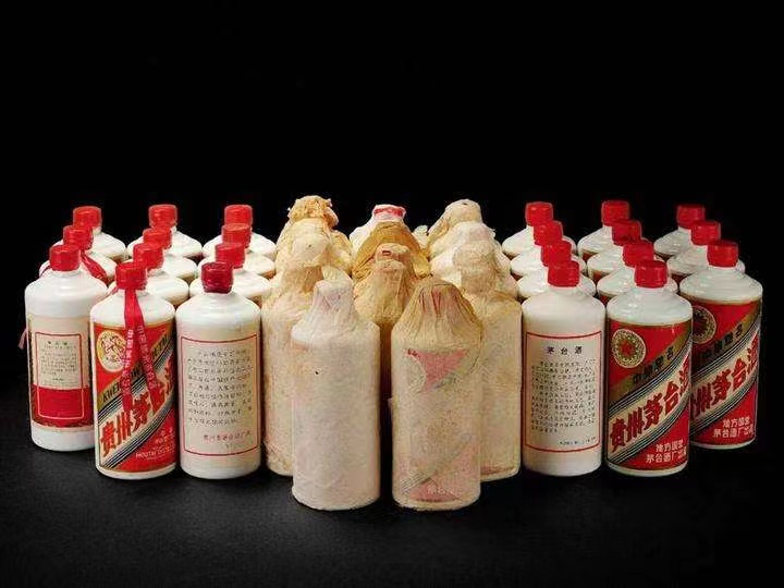 八所镇日照岚山回收酒价格哪里回收(附近上门回收茅台酒）?